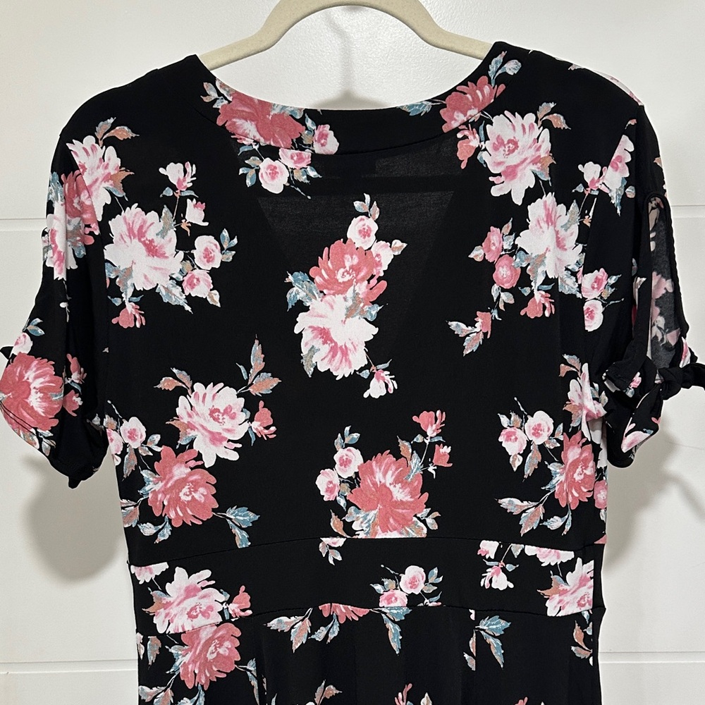 Torrid Plus Size Black Floral V-Neck Dress with Pink & White Blooms - Picture 6 of 8